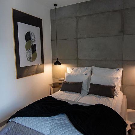 El Apartments - Antares พอซนาน ภายนอก รูปภาพ