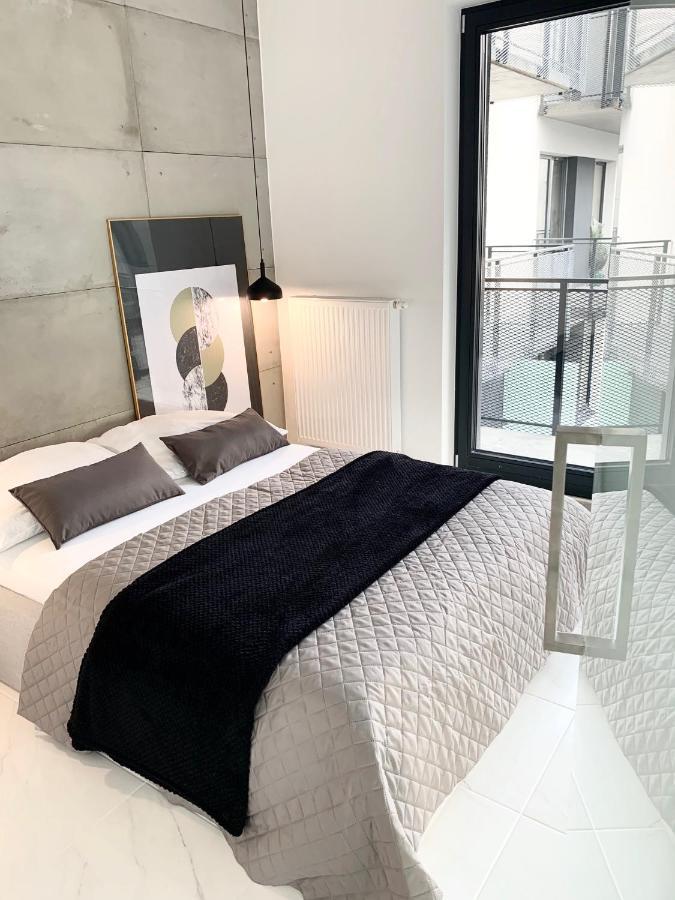 El Apartments - Antares พอซนาน ภายนอก รูปภาพ