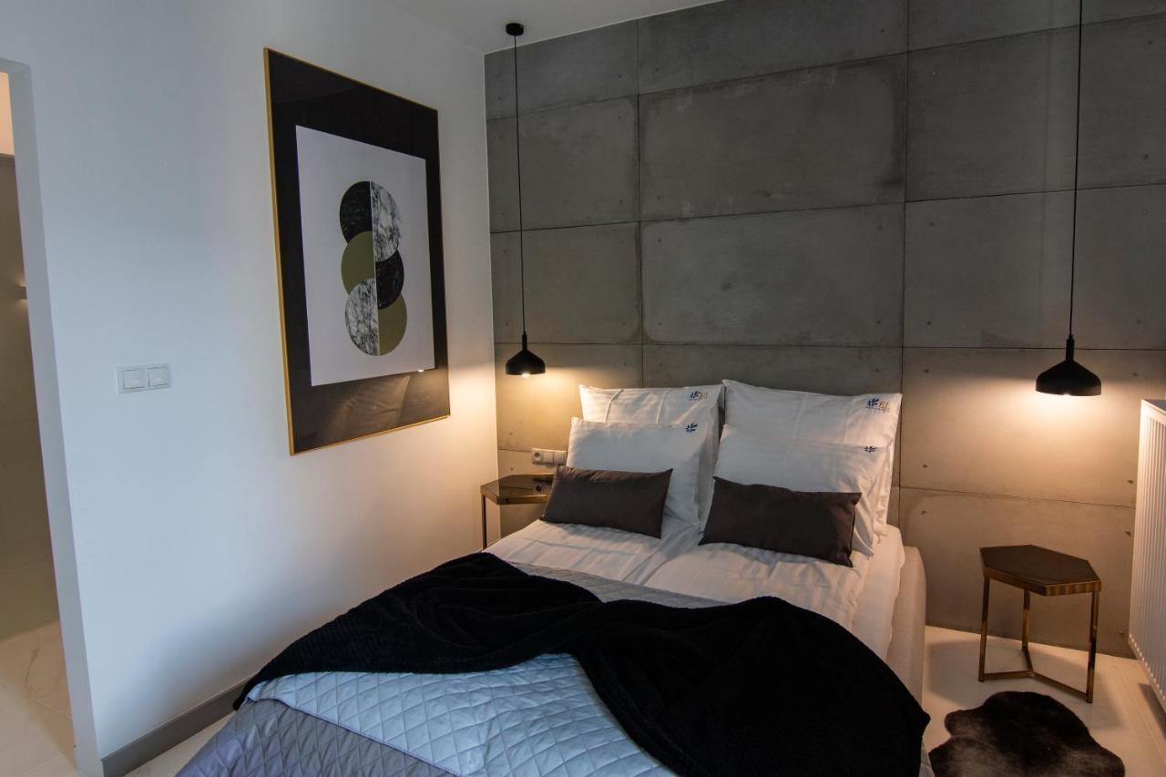 El Apartments - Antares พอซนาน ภายนอก รูปภาพ