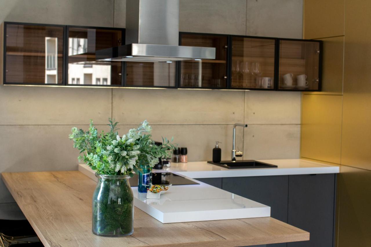 El Apartments - Antares พอซนาน ภายนอก รูปภาพ