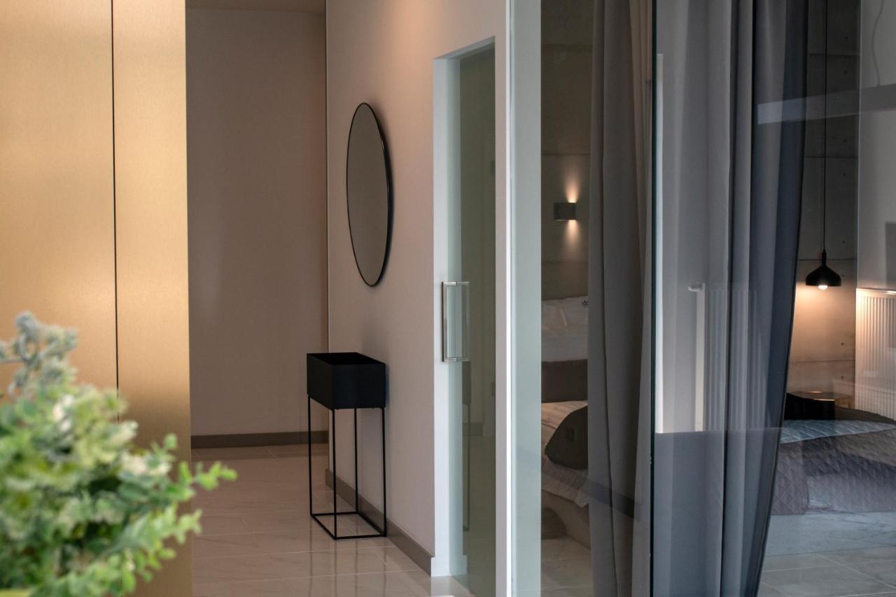 El Apartments - Antares พอซนาน ภายนอก รูปภาพ