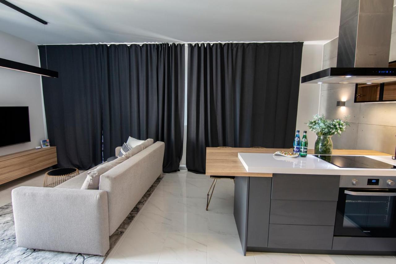 El Apartments - Antares พอซนาน ภายนอก รูปภาพ
