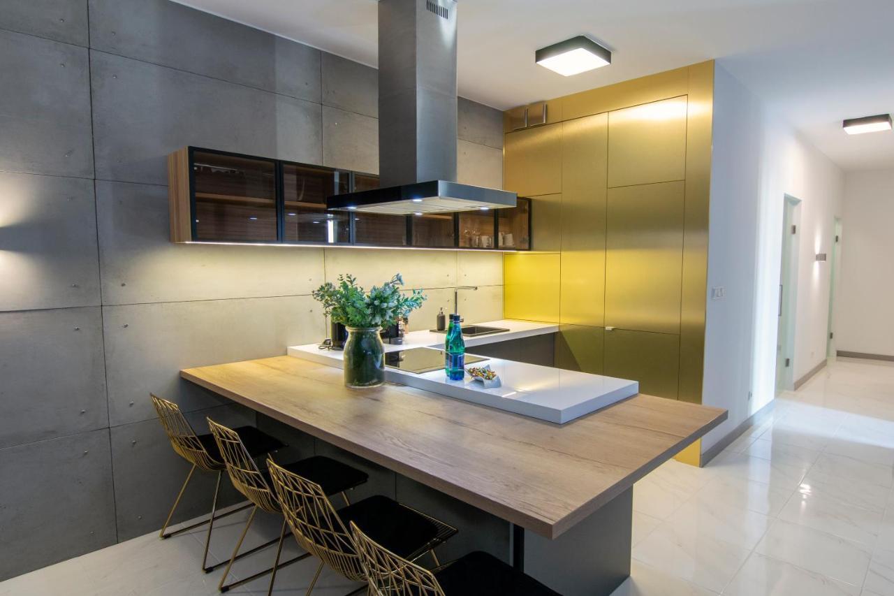 El Apartments - Antares พอซนาน ภายนอก รูปภาพ