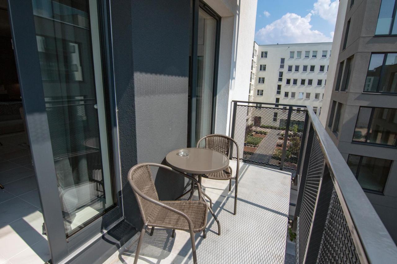 El Apartments - Antares พอซนาน ภายนอก รูปภาพ